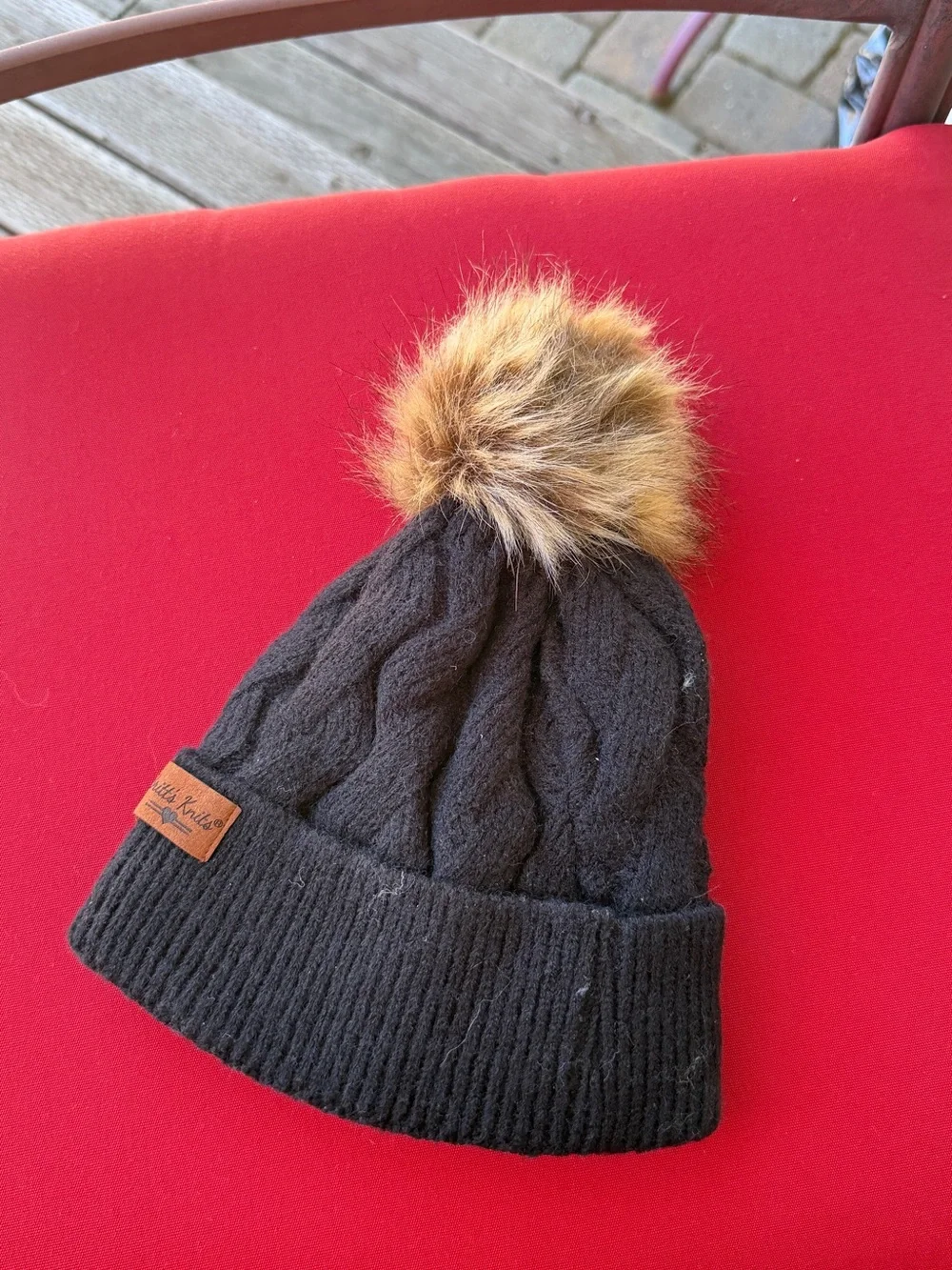 Black Cable Knit Pom Beanie -